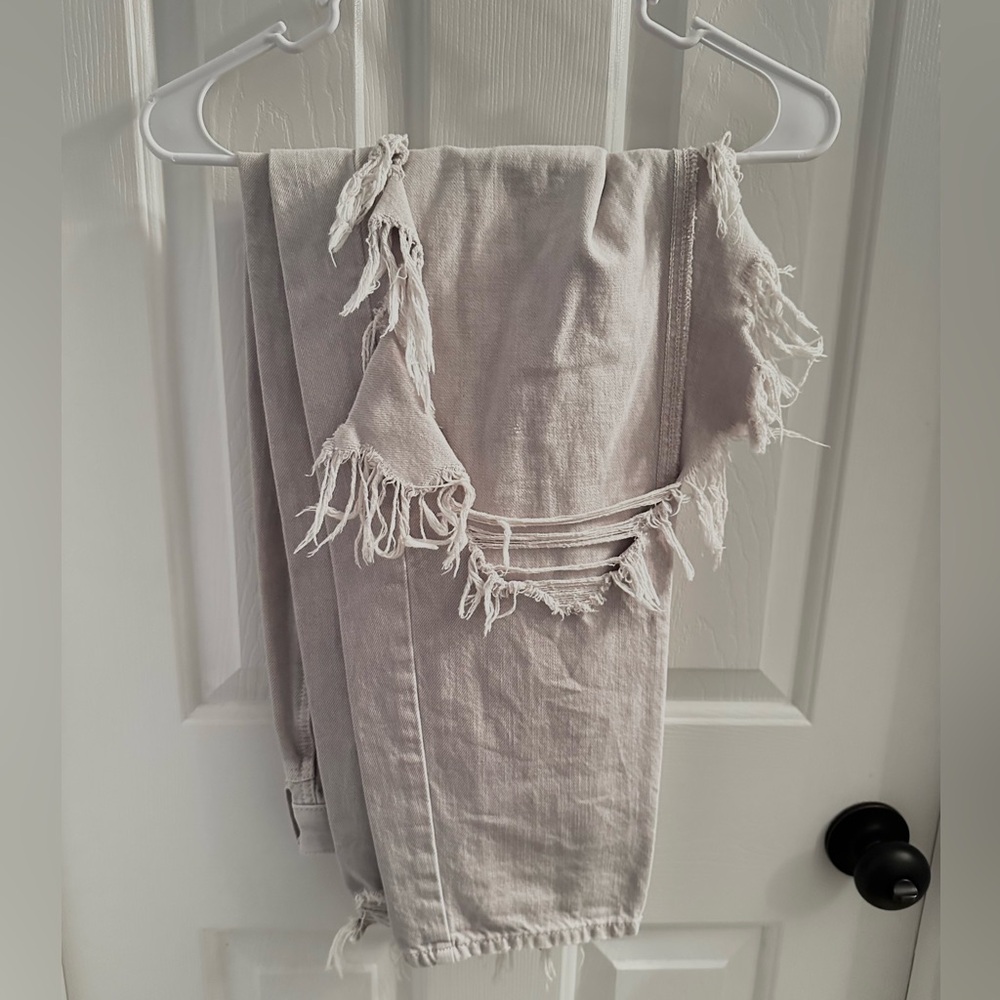 Grey Distressed American Eagle Jeans